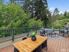8851 166th Avenue NE D302, Redmond WA 98052
