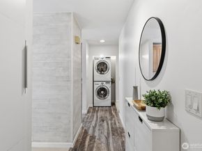 8851 166th Avenue NE D302, Redmond WA 98052