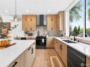 8512 15th Avenue NE, Seattle WA 98115