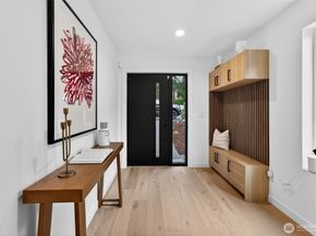 8512 15th Avenue NE, Seattle WA 98115