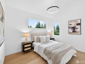 8512 15th Avenue NE, Seattle WA 98115