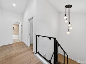 8512 15th Avenue NE, Seattle WA 98115