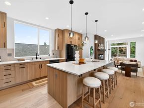 8512 15th Avenue NE, Seattle WA 98115