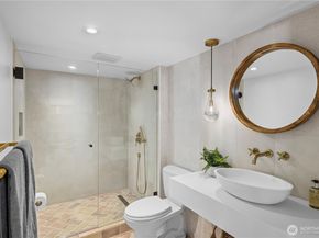 8097 W Mercer Way, Mercer Island WA 98040