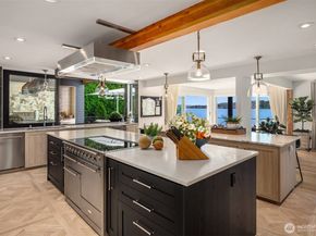 8097 W Mercer Way, Mercer Island WA 98040