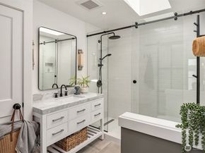 8097 W Mercer Way, Mercer Island WA 98040