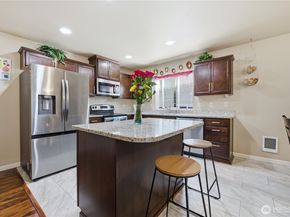 2231 SE Kelby Circle, Port Orchard WA 98366