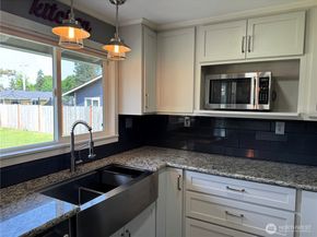 15735 SE 117th Avenue, Renton WA 98058