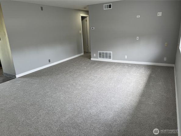 15735 SE 117th Avenue, Renton WA 98058