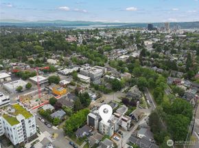 6223 9th Avenue NE, Seattle WA 98115