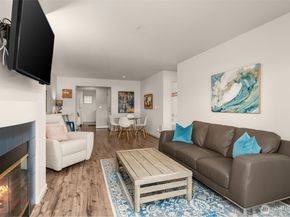 1504 Aurora Avenue N 210, Seattle WA 98109