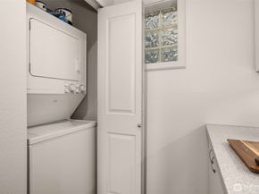 1504 Aurora Avenue N 210, Seattle WA 98109