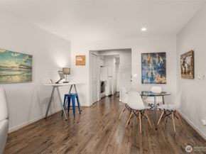 1504 Aurora Avenue N 210, Seattle WA 98109