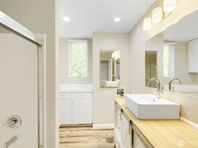 2700 4th Avenue 301, Seattle WA 98121