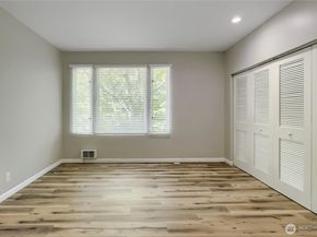 2700 4th Avenue 301, Seattle WA 98121