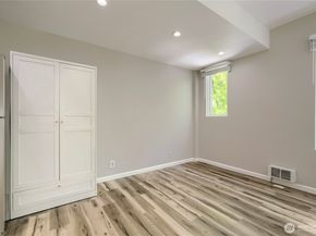 2700 4th Avenue 301, Seattle WA 98121
