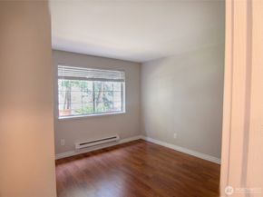 16817 Larch Way E105, Lynnwood WA 98037