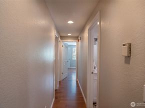 16817 Larch Way E105, Lynnwood WA 98037