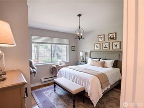 16817 Larch Way E105, Lynnwood WA 98037