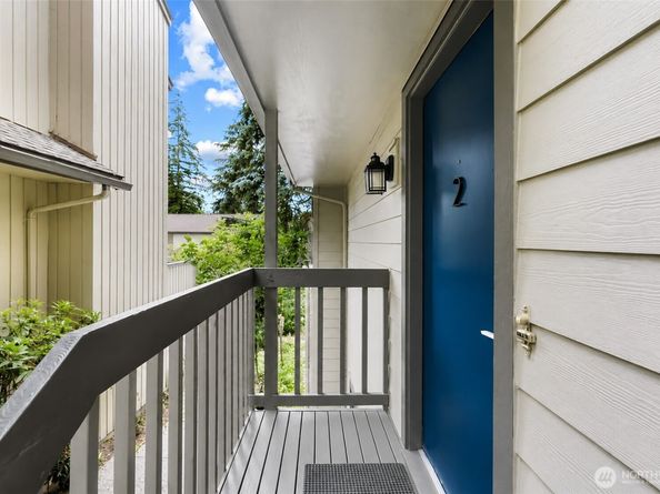 10840 NE 35th Place 2, Bellevue WA 98004