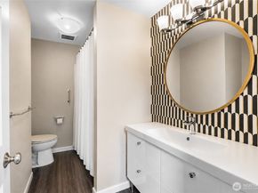 10840 NE 35th Place 2, Bellevue WA 98004