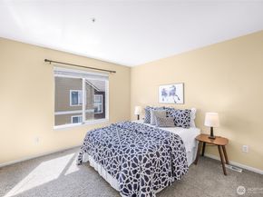 9067 161st Court NE 2704, Redmond WA 98052