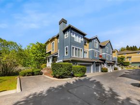 9067 161st Court NE 2704, Redmond WA 98052
