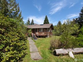 12426 NE Philip Drive S, Kingston WA 98346