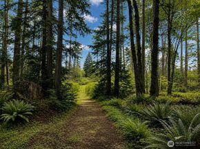 12426 NE Philip Drive S, Kingston WA 98346