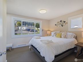 9049 NE Juanita Drive, Kirkland WA 98034