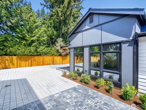 13024 Corliss Avenue N, Seattle WA 98133