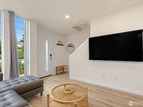 1645 22nd Avenue, Seattle WA 98122