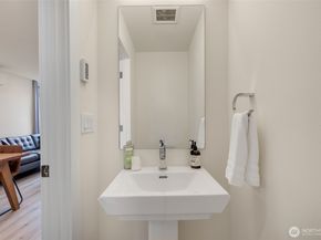 1645 22nd Avenue, Seattle WA 98122