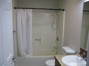 710 10th Street NE D, Auburn WA 98002