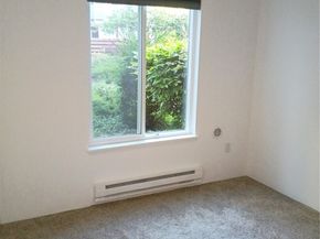10501 8th Avenue NE 115, Seattle WA 98125