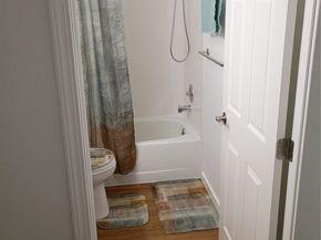 10501 8th Avenue NE 115, Seattle WA 98125