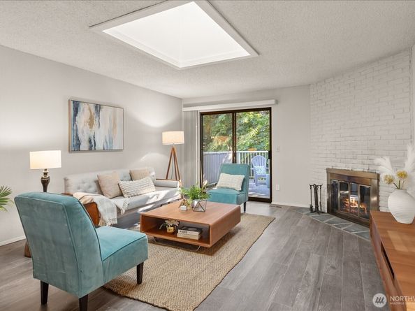 9916 NE 116th Street 202, Kirkland WA 98034