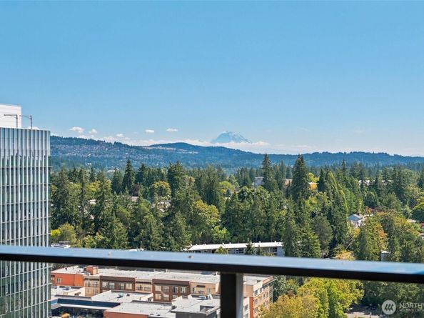 188 Bellevue Way NE 1906, Bellevue WA 98004