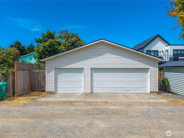 2712 57th Avenue SW, Seattle WA 98116