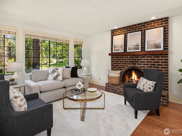 15605 180th Avenue NE, Woodinville WA 98072