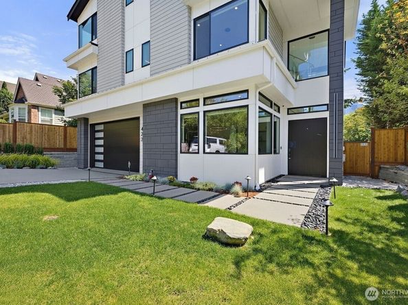 422 98th Avenue NE, Bellevue WA 98004