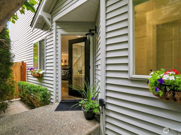 7023 Autumn Avenue SE, Snoqualmie WA 98065