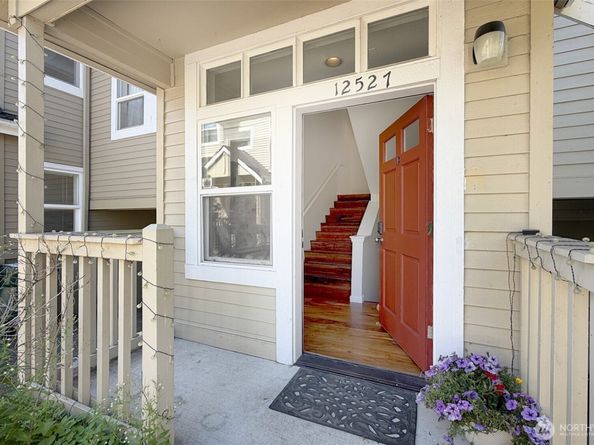 12527 27th Avenue NE D, Seattle WA 98125