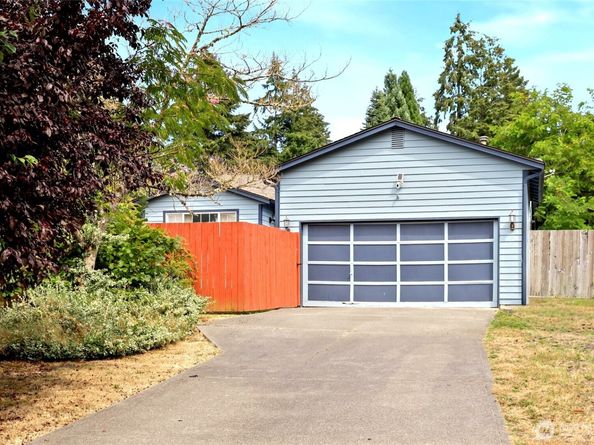 114 Dallas Street, Port Orchard WA 98366