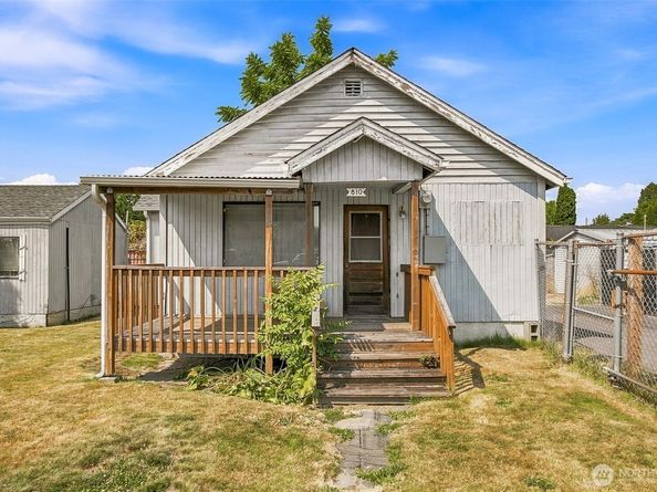 810 N 4th Street, Renton WA 98057