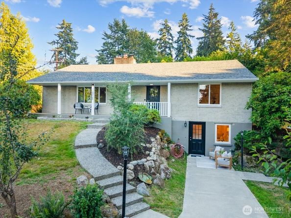 15705 84th Avenue NE, Kenmore WA 98028