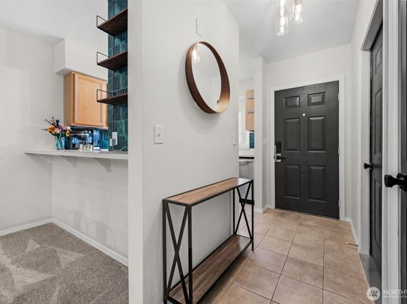 459 Queen Avenue NE 303, Renton WA 98056