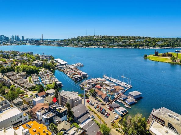 2723 Yale Terrace Avenue E, Seattle WA 98102