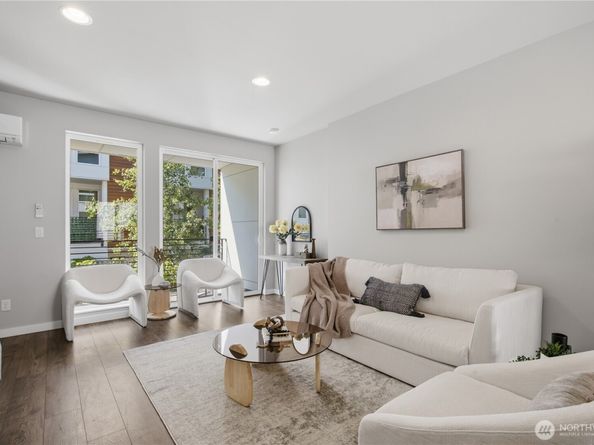 8605 21st Place NE Q80, Seattle WA 98115