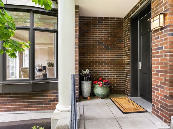 725 Harvard Avenue E, Seattle WA 98102